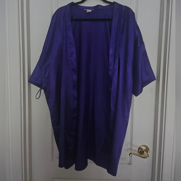 Purple Satin Robe - Picture 2 of 10